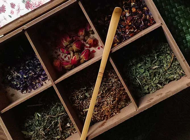 Storage of Multiple Herbal Teas in a Single Container