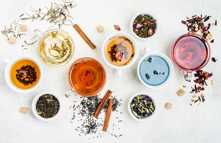 A Seasonal Guide to Choose The Right Herbal Tea for Each Season