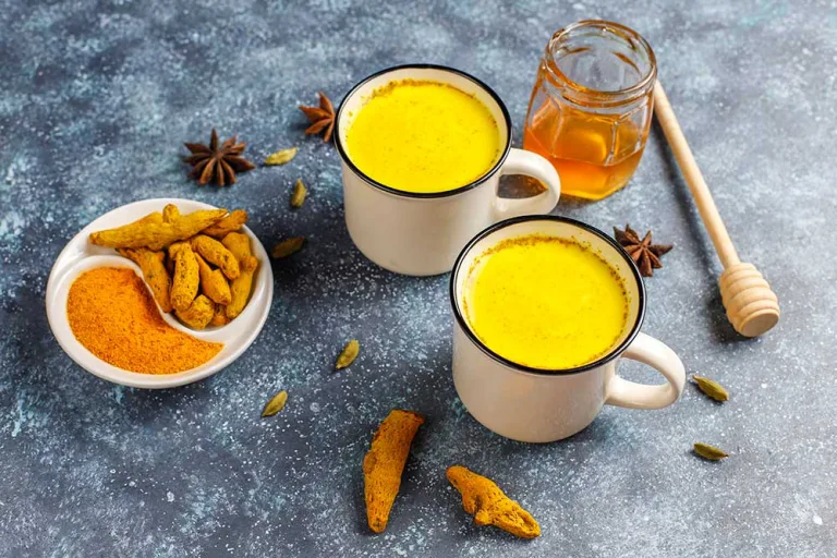 Everything You Should Know About Turmeric Tea and The Golden Milk