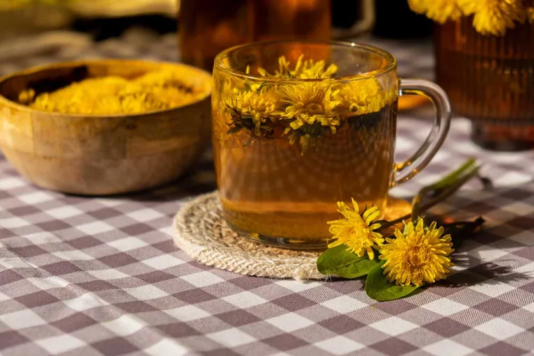 Everything You Should Know About Dandelion Flower Tea and Dandelion Root Tea