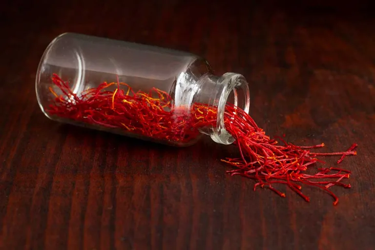 Everything You Should Know About Saffron and Saffron Tea