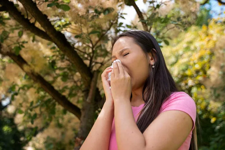 Best Herbal Tea Blends for Summer Allergies